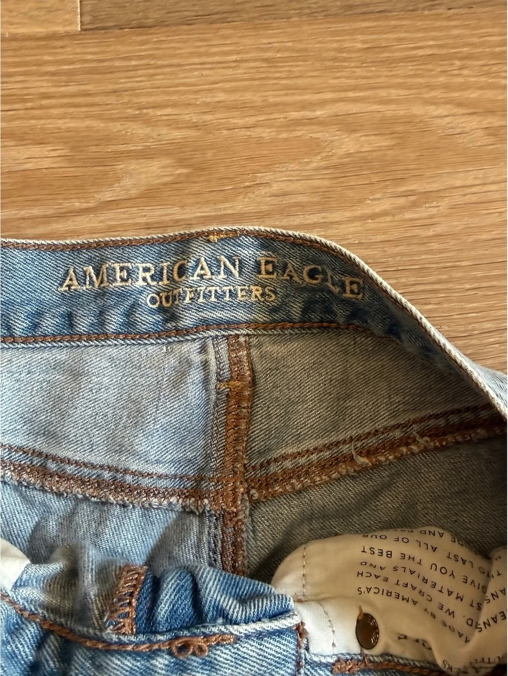 American Eagle Light Wash Distressed Skinny Jeans